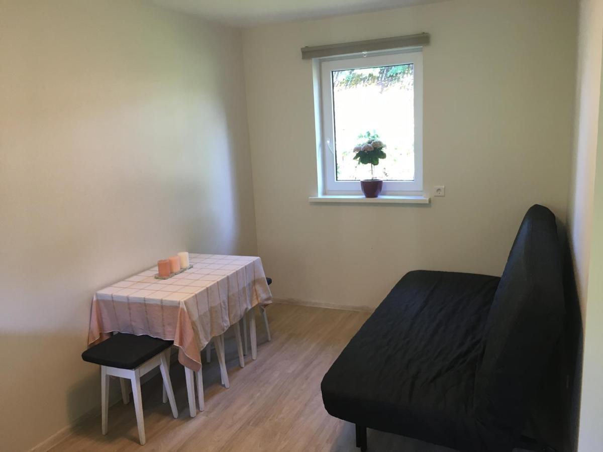 "Ziedkalni" Villa Bīriņi Bagian luar foto