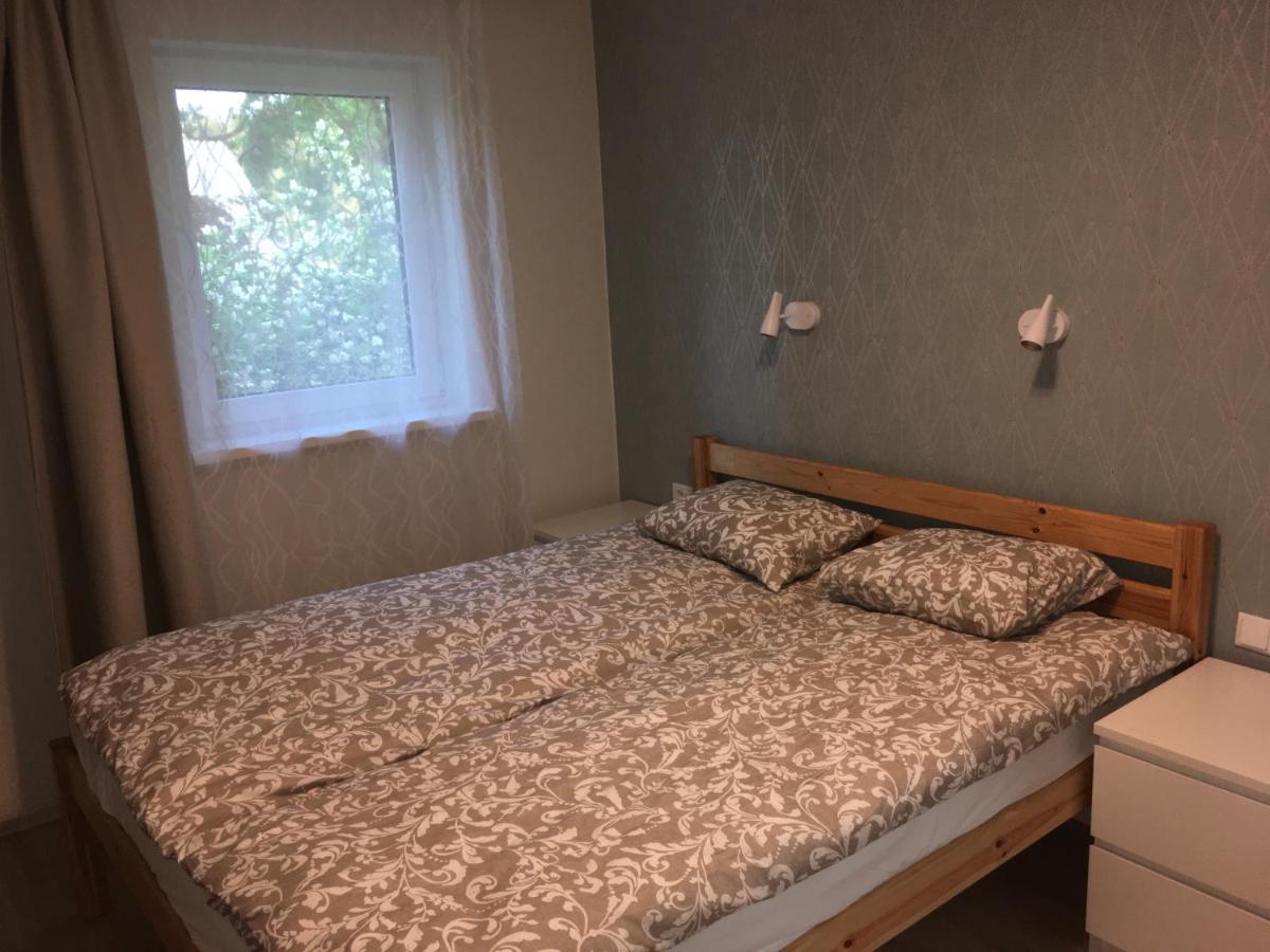"Ziedkalni" Villa Bīriņi Bagian luar foto