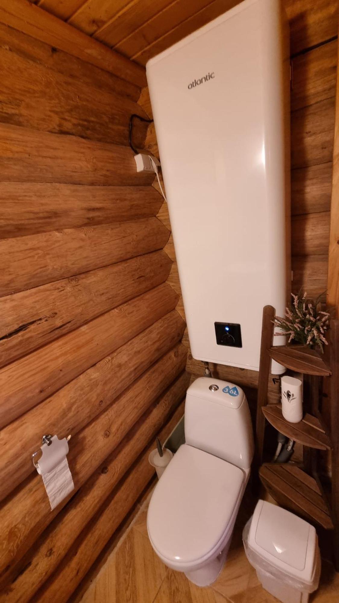 "Ziedkalni" Villa Bīriņi Bagian luar foto