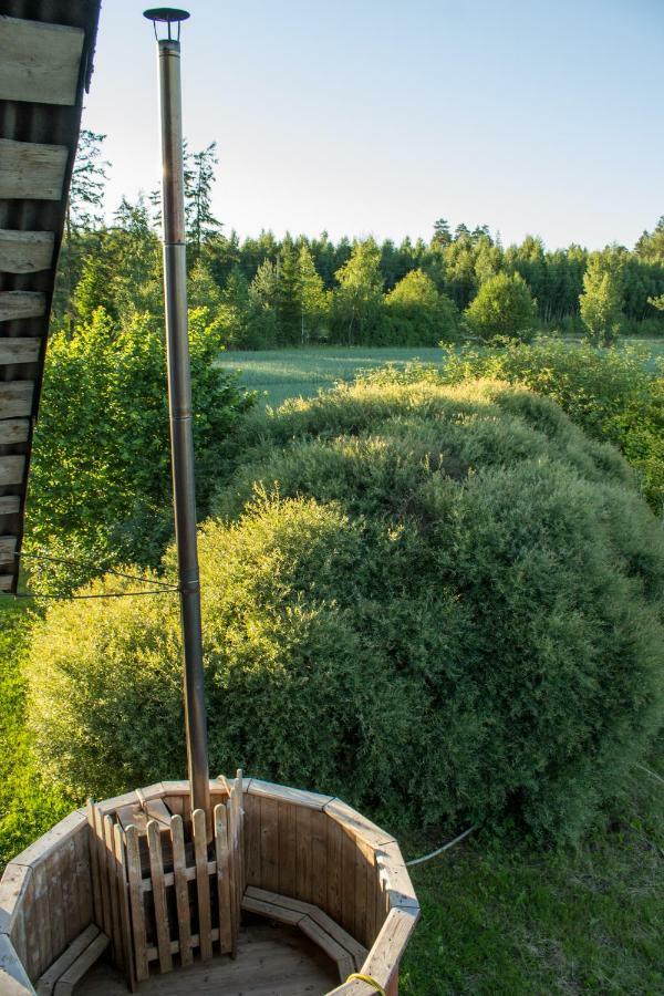 "Ziedkalni" Villa Bīriņi Bagian luar foto